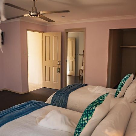Ferienwohnung Beach Escape Magnesium Pool Dog Happy Gc Airport Gold Coast Exterior foto